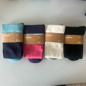 NWT wellow Wide Calf 18-25mmHg Compression Socks 4pack
